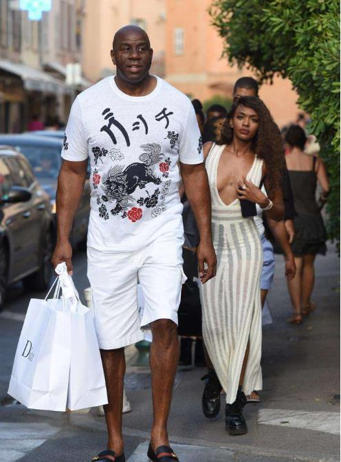 争冠队在关 争冠队在关